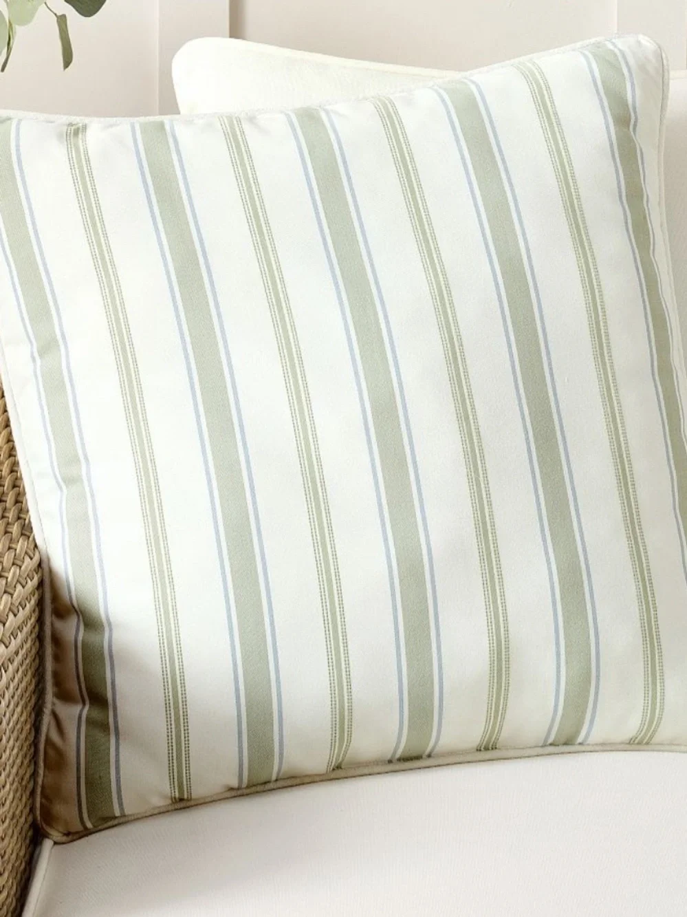 Pottery Barn Kravet Solaria Hattie reversible outdoor pillow